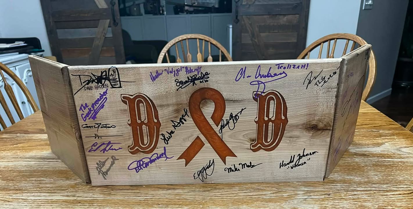 Old Owl Gaming: D&D & MS Branded Wooden DM Screen (Illustrated & Autographed)